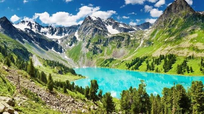 Découvrez la beauté sauvage de la Russie sibérienne au cours d'un trek (AL-04)