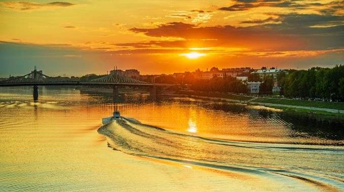 5-étoiles croisière fluviale de luxe - Moscou - Anneau d'Or - Saint-Pétersbourg - 8 jours (CR-57)